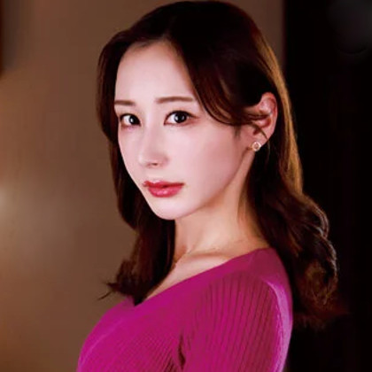 足立友梨(あだちゆり)