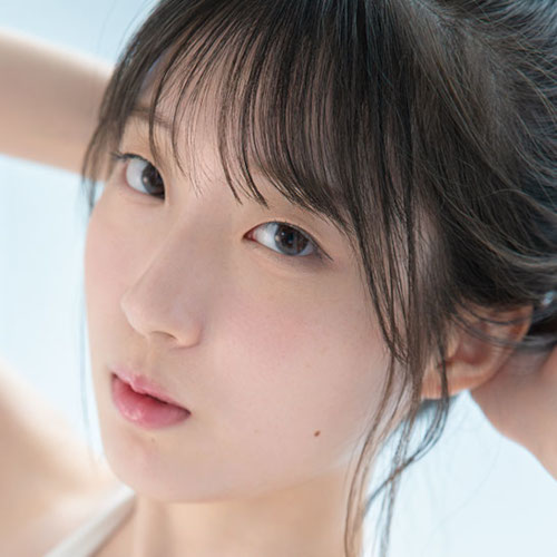 白羽舞菜(しらはまいな)